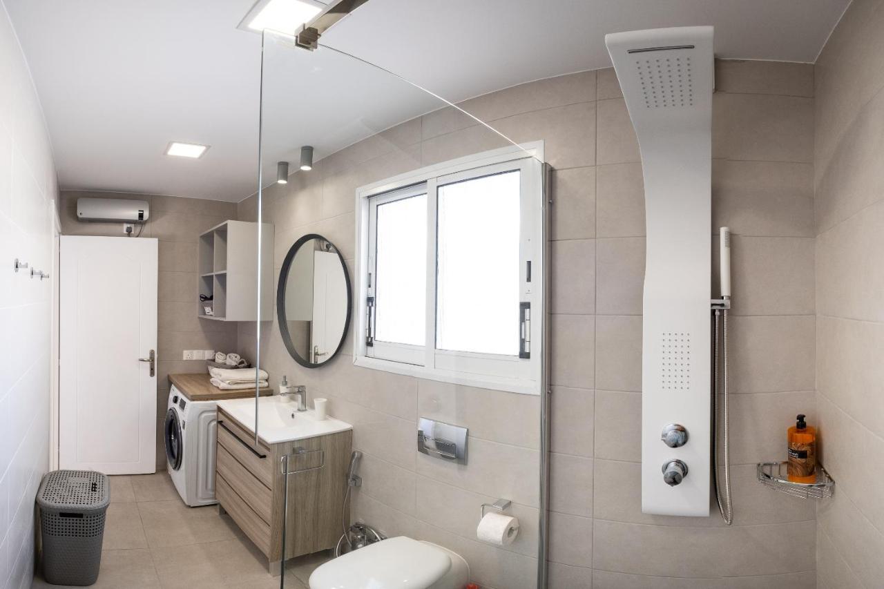 Seaview 3 Bedroom Kings Road Penthouse Pafos Dış mekan fotoğraf